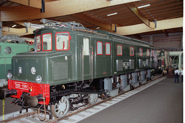 2d2_5516___1923_1935